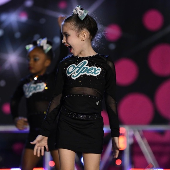 Meet your Posher, Cecilia - Picture 2 of 6